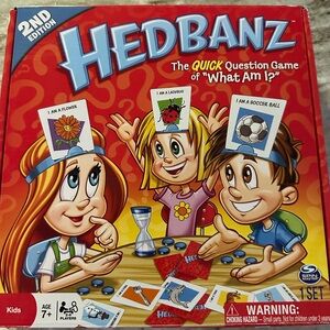 Hedbanz Quick Question Game - Red and Blue Edition